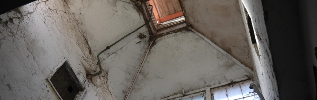 What is asbestos awareness training and who is it for? 