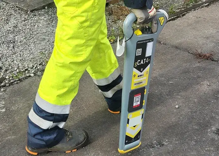 Cat 1 – Locate Utility Services & HSG47 Radio Detection
